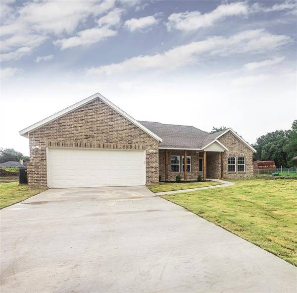 240 Whippoorwill Drive, Wills Point, TX 75169