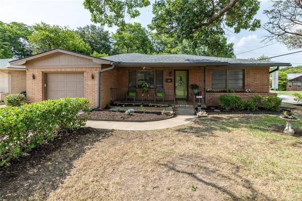 6550 Locke Avenue, Fort Worth, TX 76116