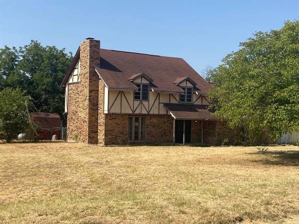 1063 Central Avenue, Newark, TX 76071