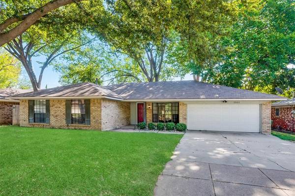 5001 Trails Edge Drive, Arlington, TX 76017