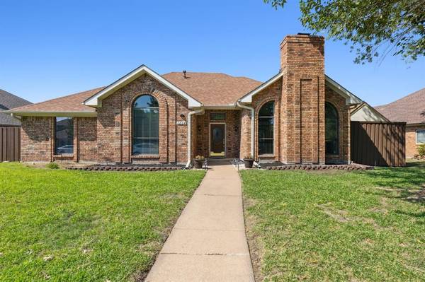 1204 Shawnee Trail, Carrollton, TX 75007