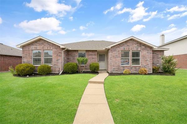 1448 Glenwick Drive, Rockwall, TX 75032