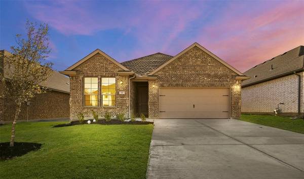 617 Bethpage Drive, Red Oak, TX 75154