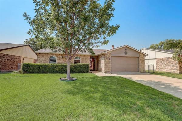 1109 Fort Scott Trail, Grand Prairie, TX 75052