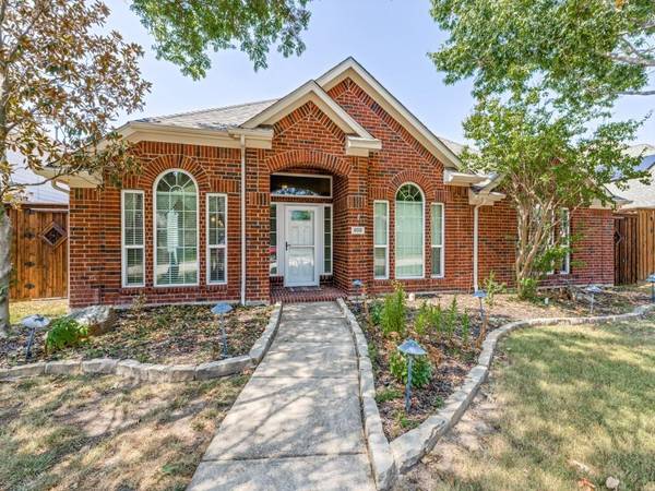 808 Patricia Drive,  Allen,  TX 75002