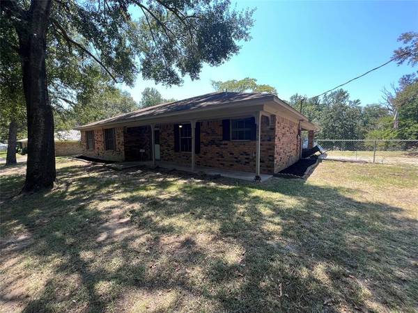 6850 Parkwood, Gilmer, TX 75645