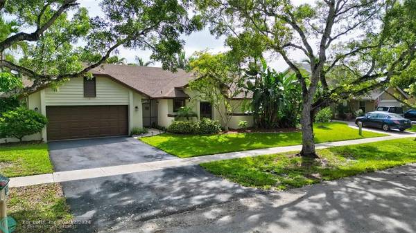 Cooper City, FL 33328,8953 SW 59th St