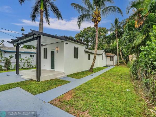 330 NW 82nd Ter,  Miami,  FL 33150