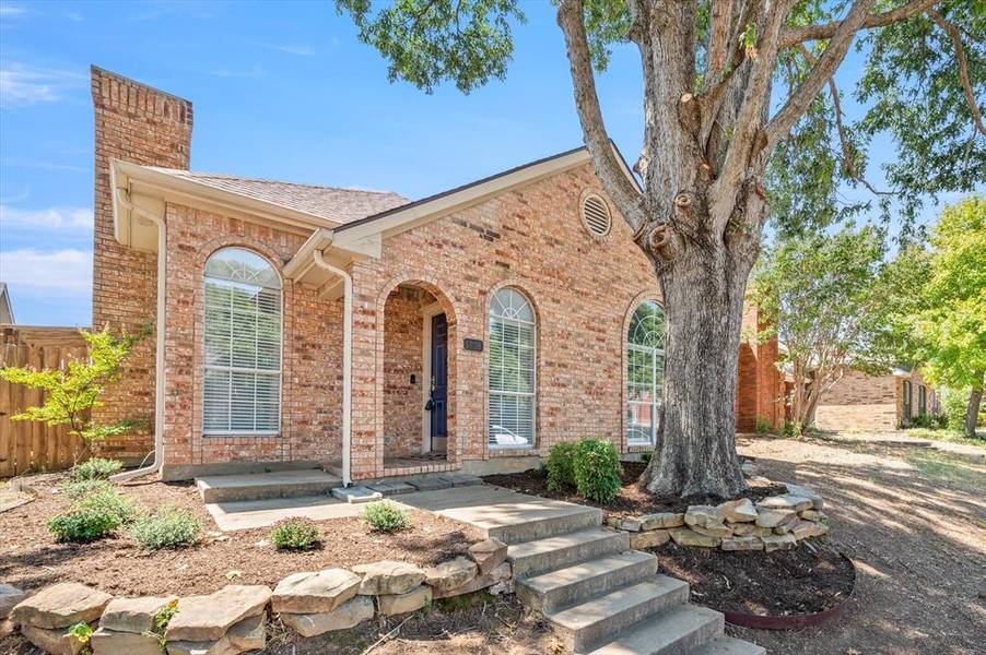 1318 Overlook Drive, Lewisville, TX 75067