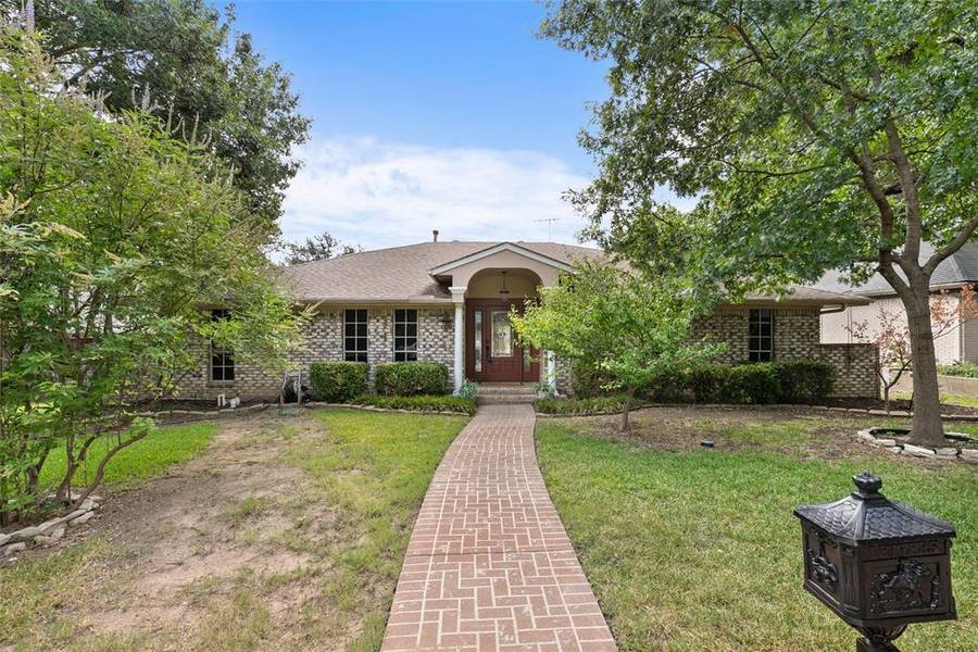 9028 Glen Springs Drive, Dallas, TX 75243