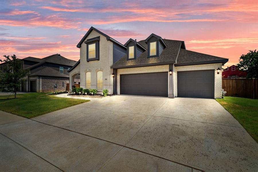 1006 Wrenwood Drive, Justin, TX 76247