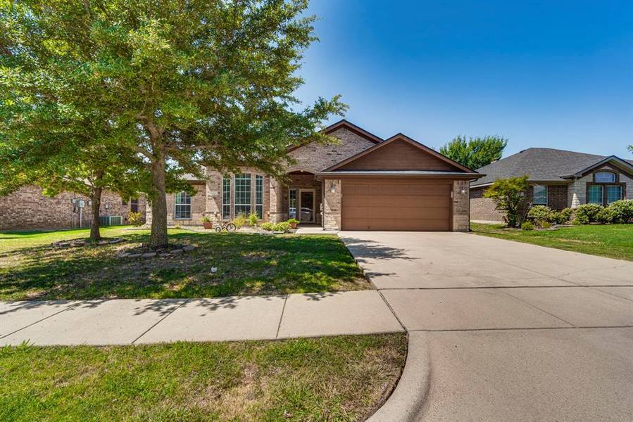 115 Rockhaven Drive, Alvarado, TX 76009