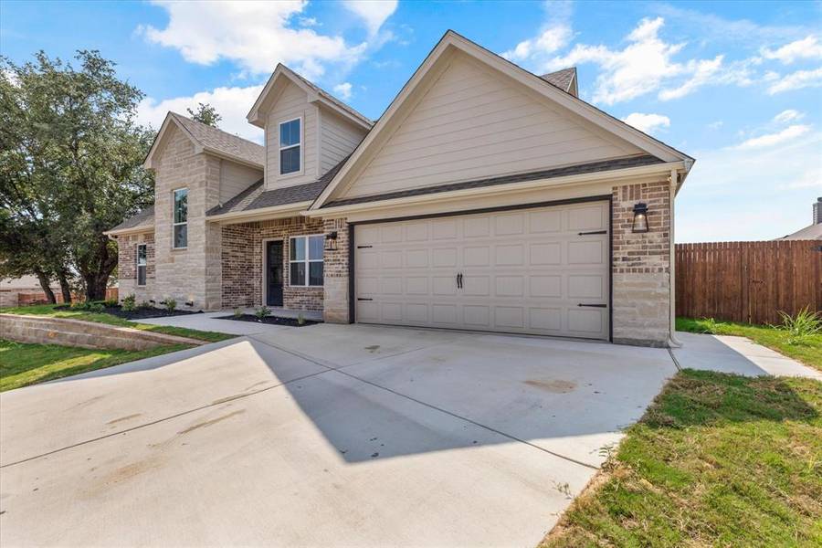 3308 Promenade Drive, Granbury, TX 76049