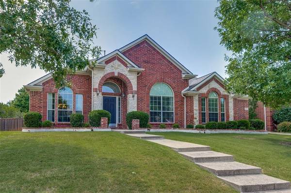 324 Love Bird Lane,  Murphy,  TX 75094