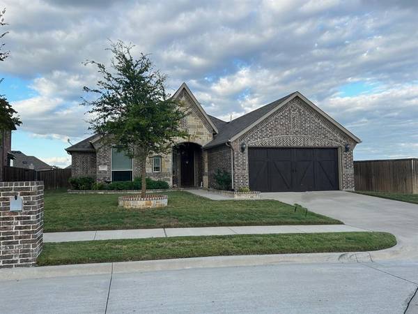 237 Crestlyn Drive, Midlothian, TX 76065