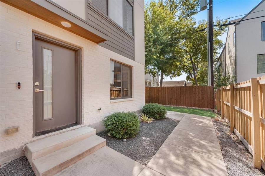 5602 Lindell Avenue #E, Dallas, TX 75206