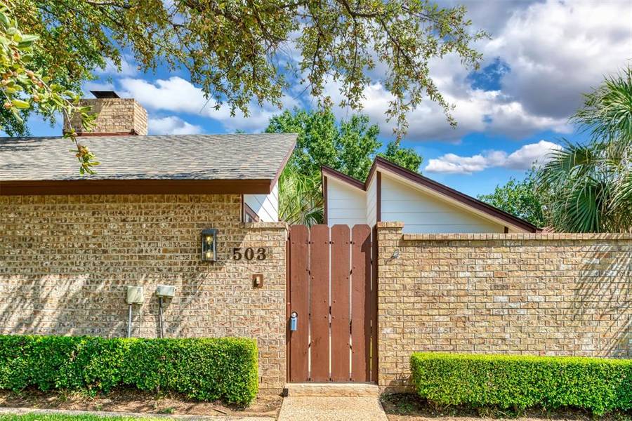 503 Fountainwood Drive, Arlington, TX 76012