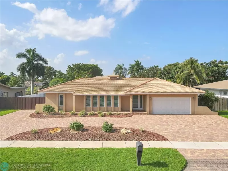 5921 SW 17th Ct, Plantation, FL 33317