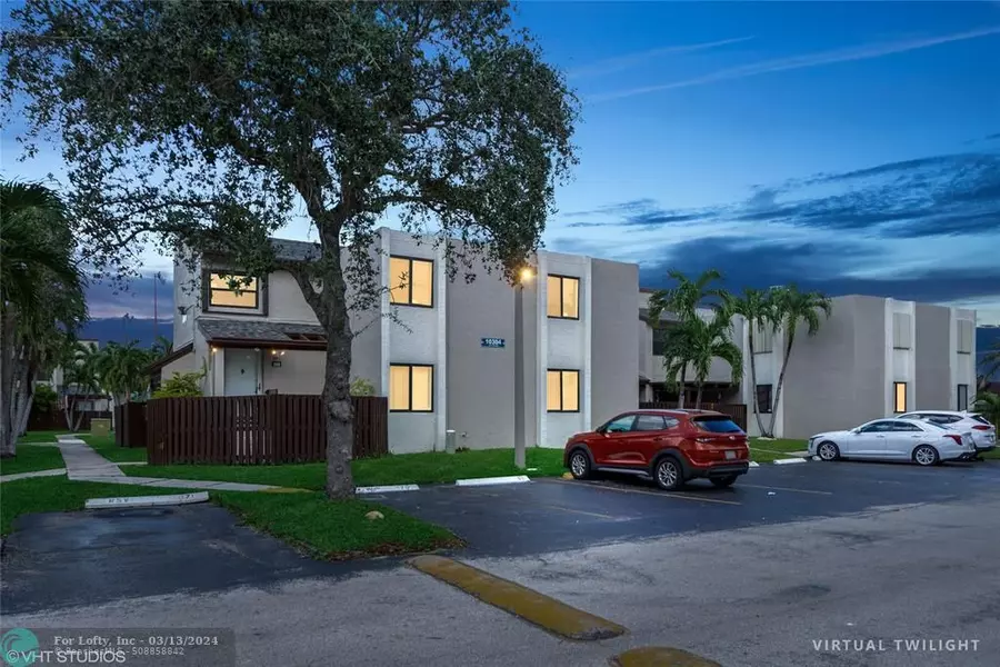 10304 NW 9th Street Cir  #201, Miami, FL 33172