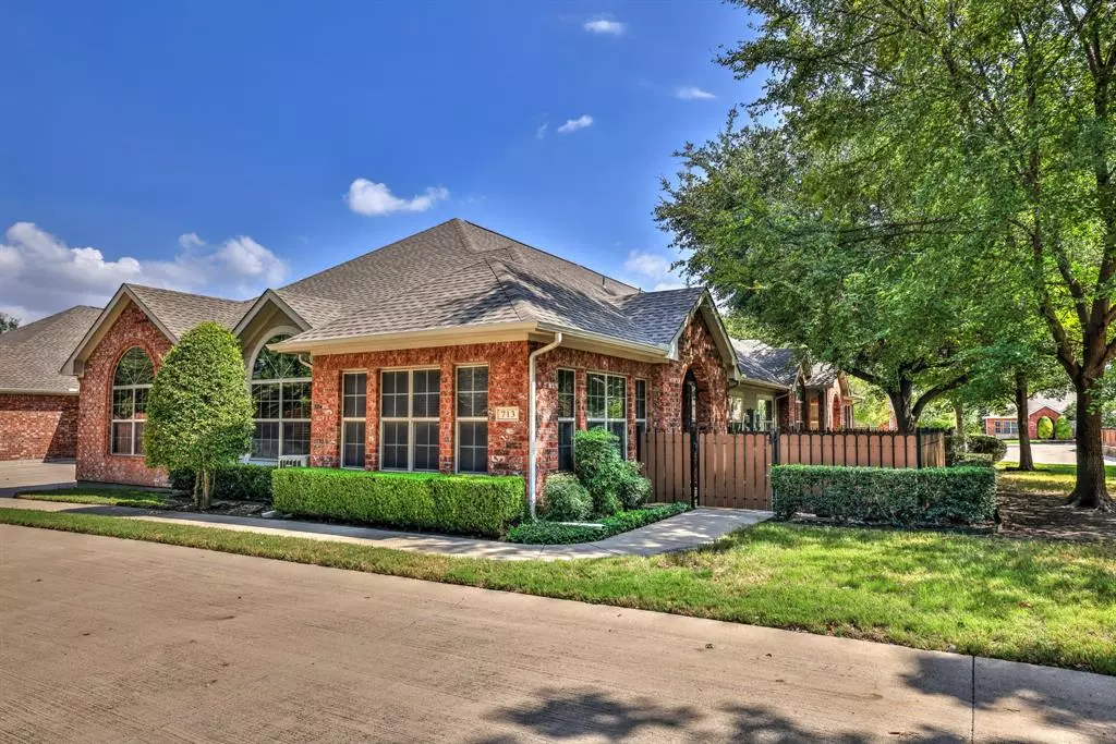 Fort Worth, TX 76116,3149 Camellia Rose Drive #713