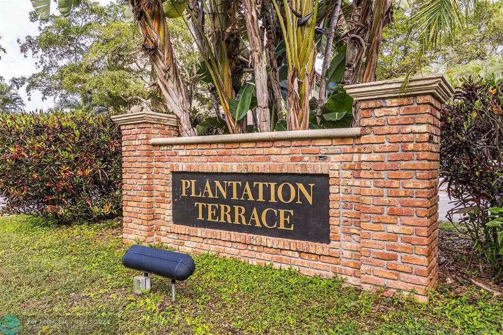 Plantation, FL 33317,6701 Cypress Rd  #107