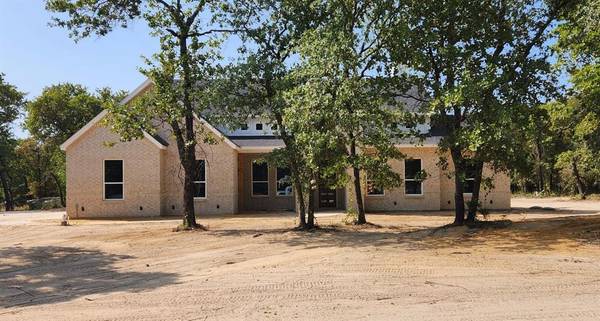 1033 Llano Way, Poolville, TX 76487