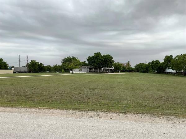 17368 Gaffield Road,  Justin,  TX 76247