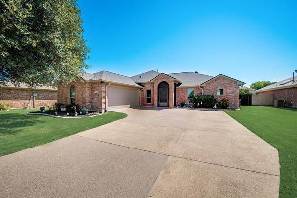 204 Hardwicke Lane,  Little Elm,  TX 75068