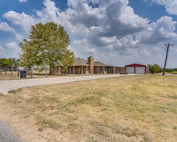 833 Isom Road, Ennis, TX 75119