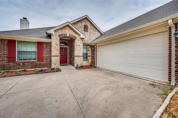 3001 Ashlawn Court, Midlothian, TX 76065