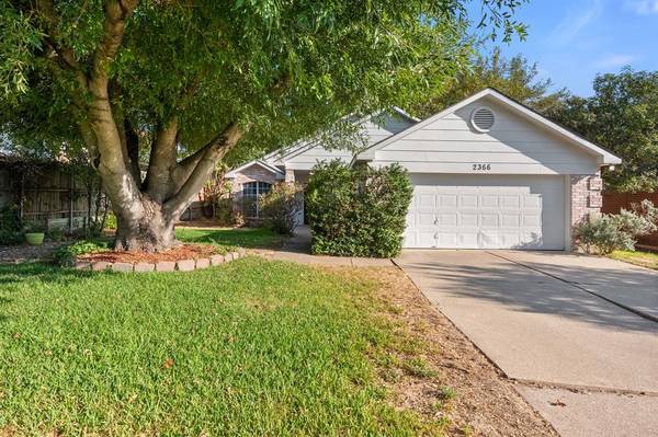 2366 Walden Place Court, Grand Prairie, TX 75052