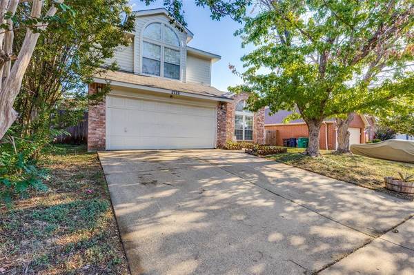 2728 Clovermeadow Drive, Fort Worth, TX 76123