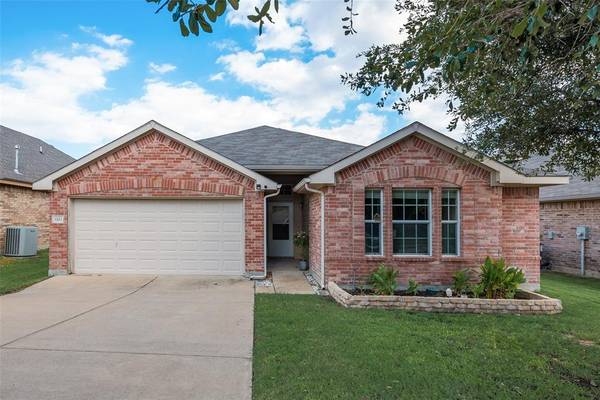 1233 Nighthawk Road, Fort Worth, TX 76108