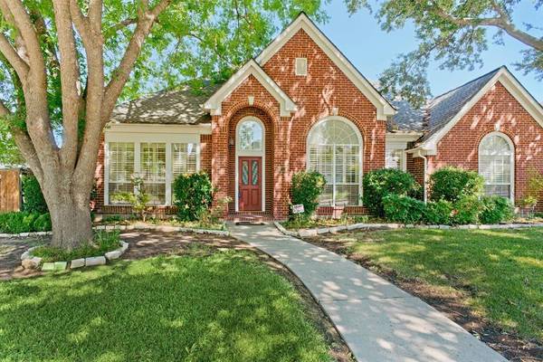 6712 Clear Spring Drive, Fort Worth, TX 76132