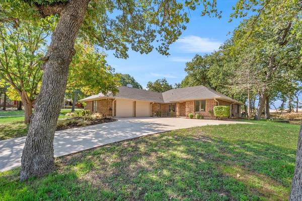 1516 Westcreek Drive, Azle, TX 76020