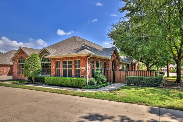 3149 Camellia Rose Drive #713, Fort Worth, TX 76116