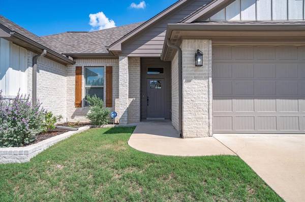 1239 Nate Circle,  Bullard,  TX 75757