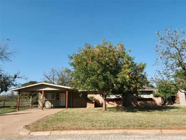 Graham, TX 76450,1425 Rolling Hills Drive