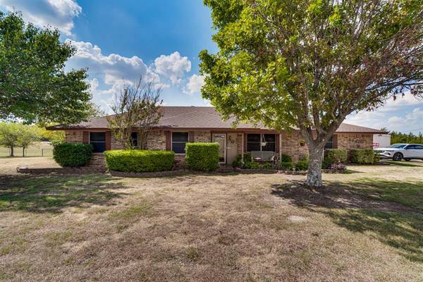 3031 Starwashed Drive,  Midlothian,  TX 76065