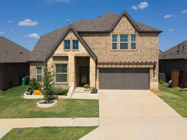 6121 Sutton Fields Trail, Aubrey, TX 76227