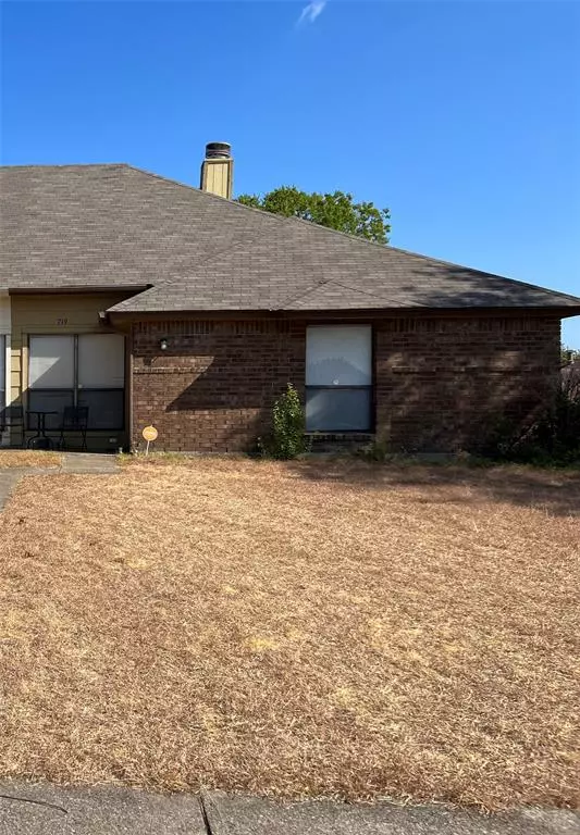 719 Westover Drive, Lancaster, TX 75134