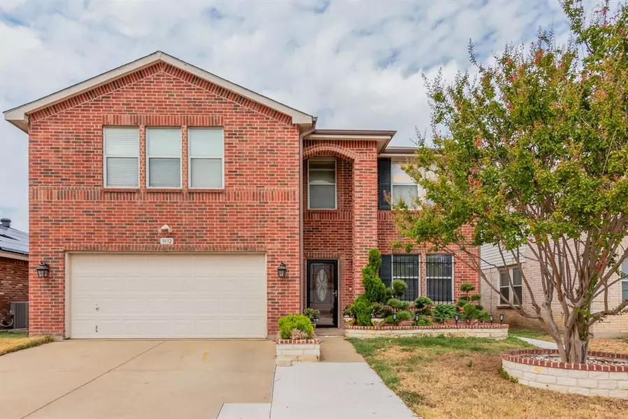 3932 Irish Setter Drive, Fort Worth, TX 76123