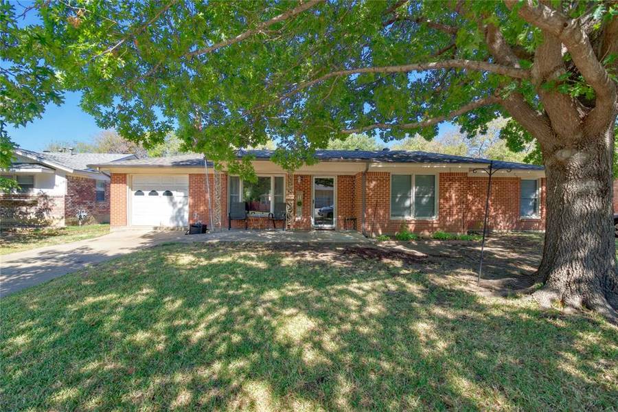 3571 Paramount Street, North Richland Hills, TX 76117