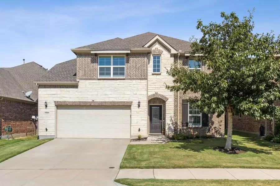 2221 Olivia Lane, Little Elm, TX 75068