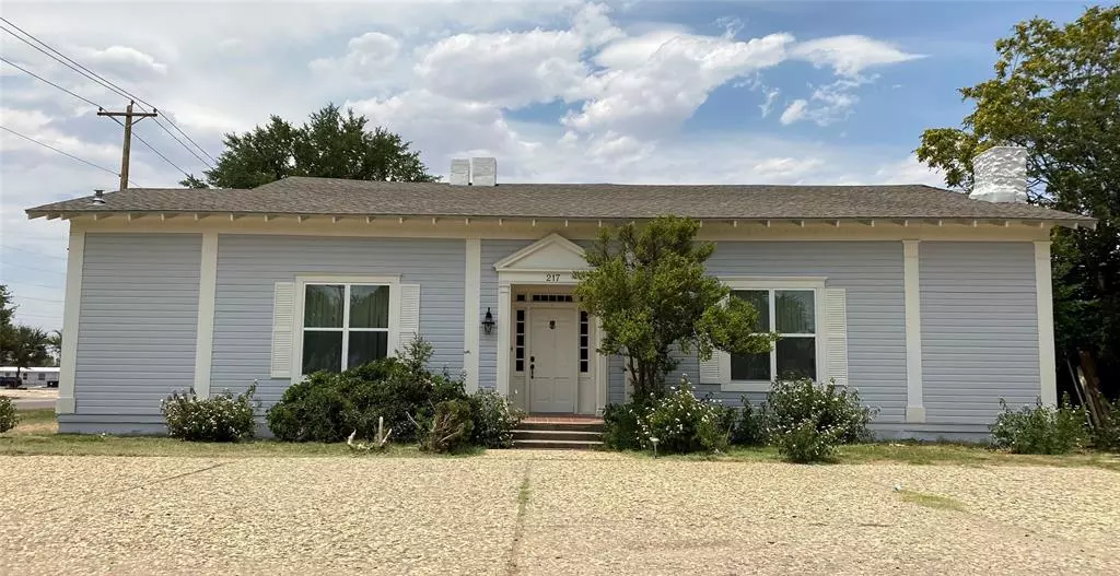 217 W 4th Street, Pecos, TX 79772