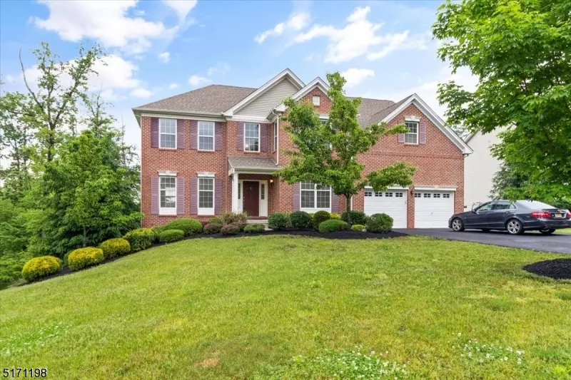 5 Sprague Ln, Mount Olive Twp., NJ 07828