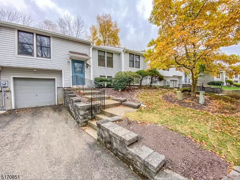 Hardyston Twp., NJ 07419,19 Pebblestone Ln