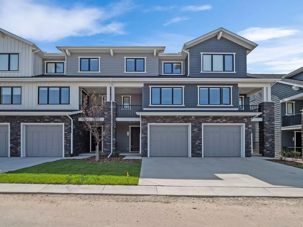 Calgary, AB T3B6L6,950 Crestridge Common SW