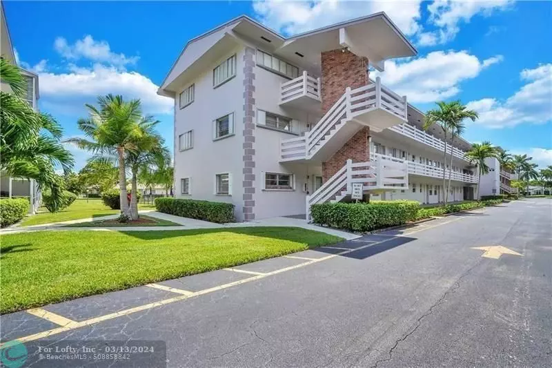 Hallandale Beach, FL 33009,700 Layne Blvd  #312