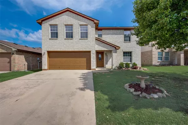 4108 Mantis Street, Fort Worth, TX 76106